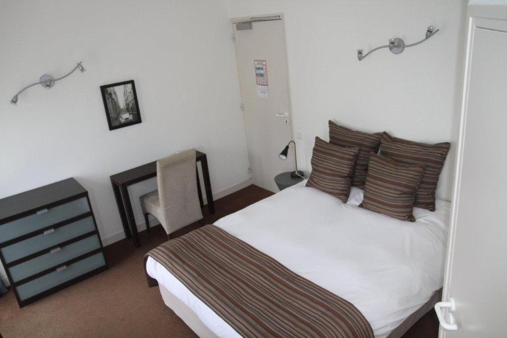 Hotel Le Suroit Perros-Guirec Kamer foto
