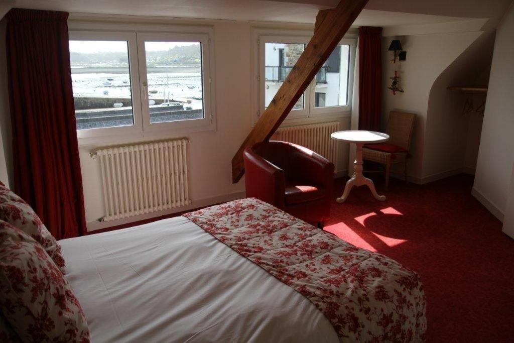 Hotel Le Suroit Perros-Guirec Kamer foto